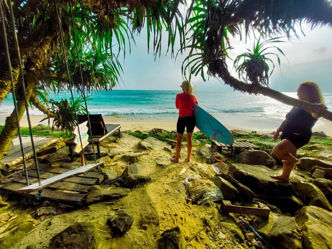 Хостел Gaia Ocean Surf Yoga Ахангама Экстерьер фото